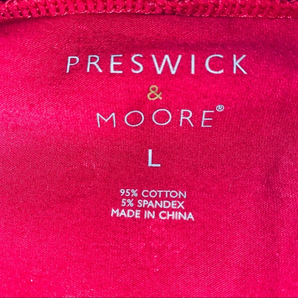 PRESWICK & MOORE VNECK TOP.  NEW - Picture 2 of 4